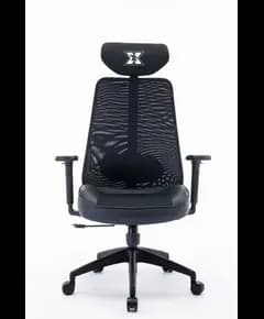Karrige Gaming Serioux Kyrian,Zeze